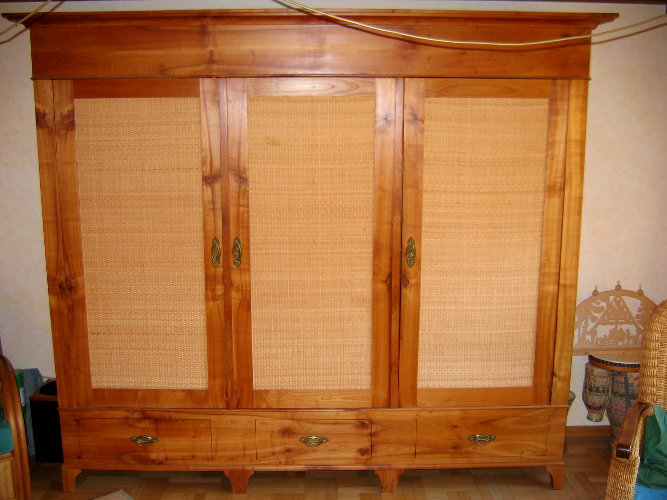 Kleiderschrank Kirschbaum massiv