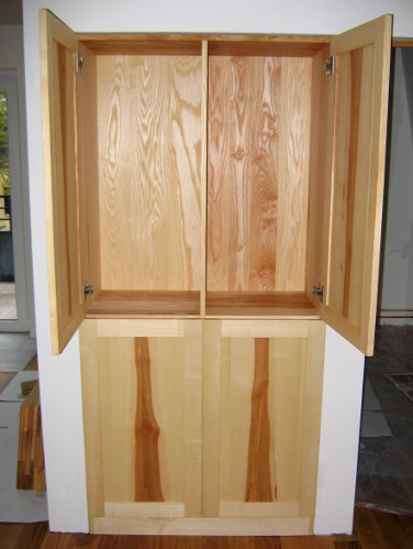 Einbauschrank Kern-Esche massiv